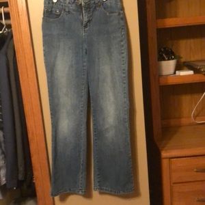 St. John Bay size 4P distressed jeans boot cut